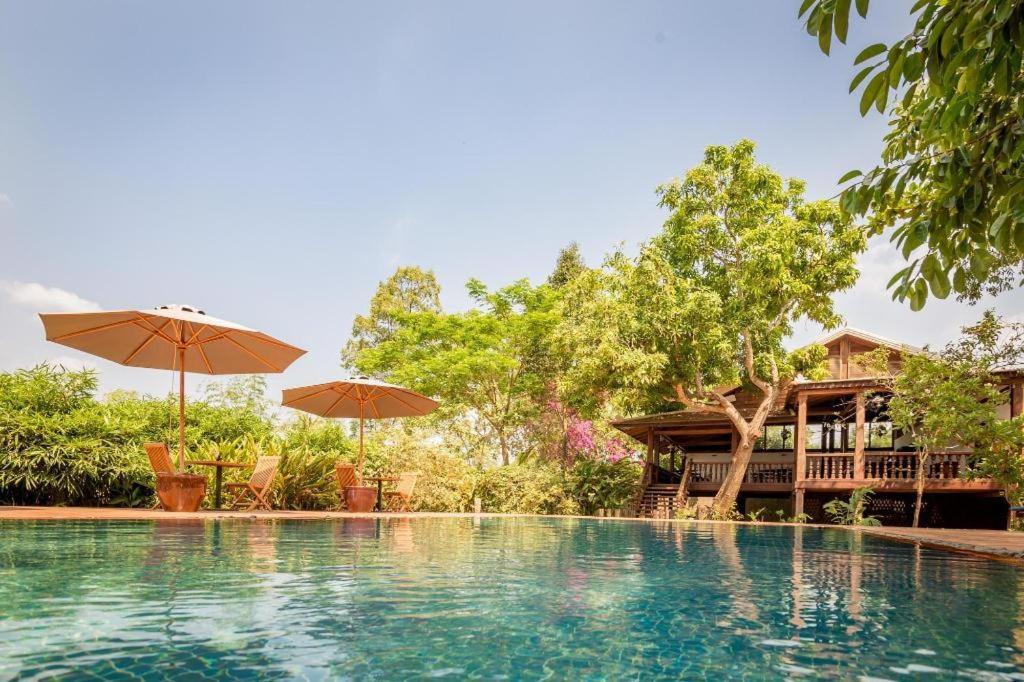 Hotel Le Relais De Chhlong Kratie Exterior foto