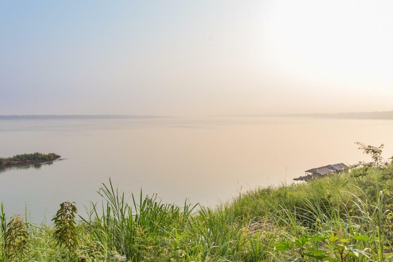 Hotel Le Relais De Chhlong Kratie Exterior foto